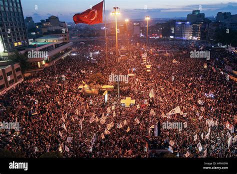  Gezi Park Protests: A Symphony of Dissent Echoing Through Modern Turkey